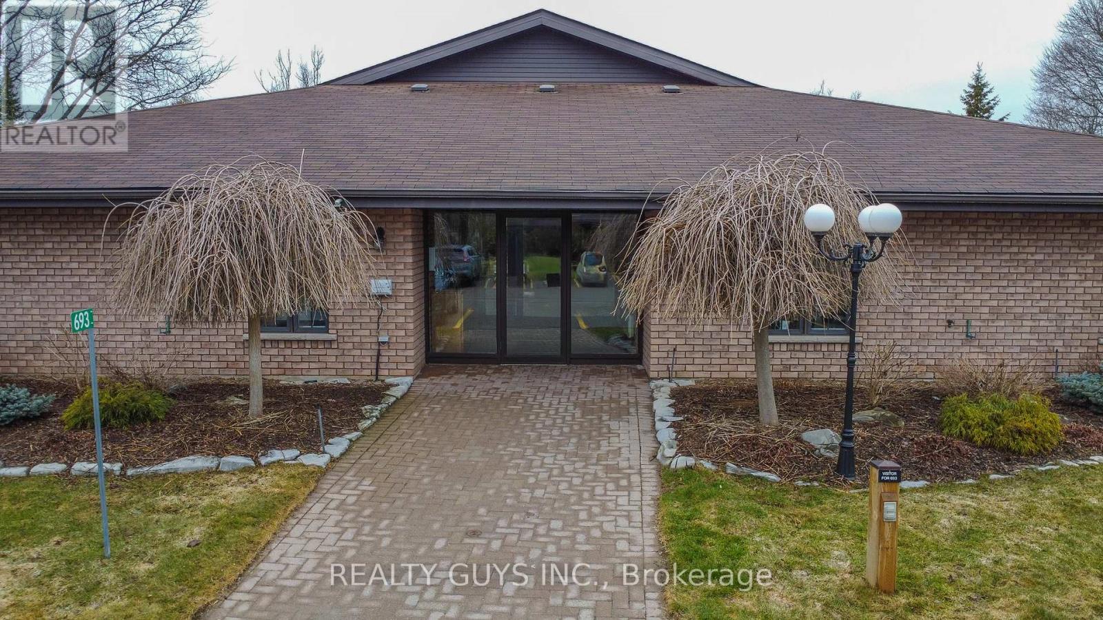 4 - 693 WHITAKER STREET, peterborough east (north), Ontario