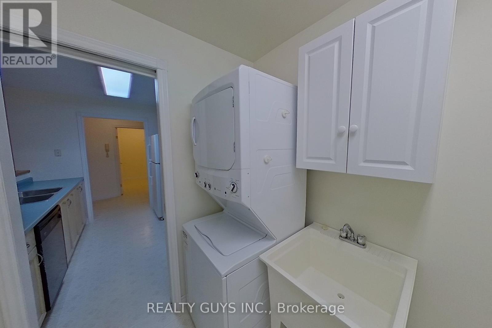 4 - 693 Whitaker Street, Peterborough East (North), Ontario  K9H 7K3 - Photo 12 - X12081922