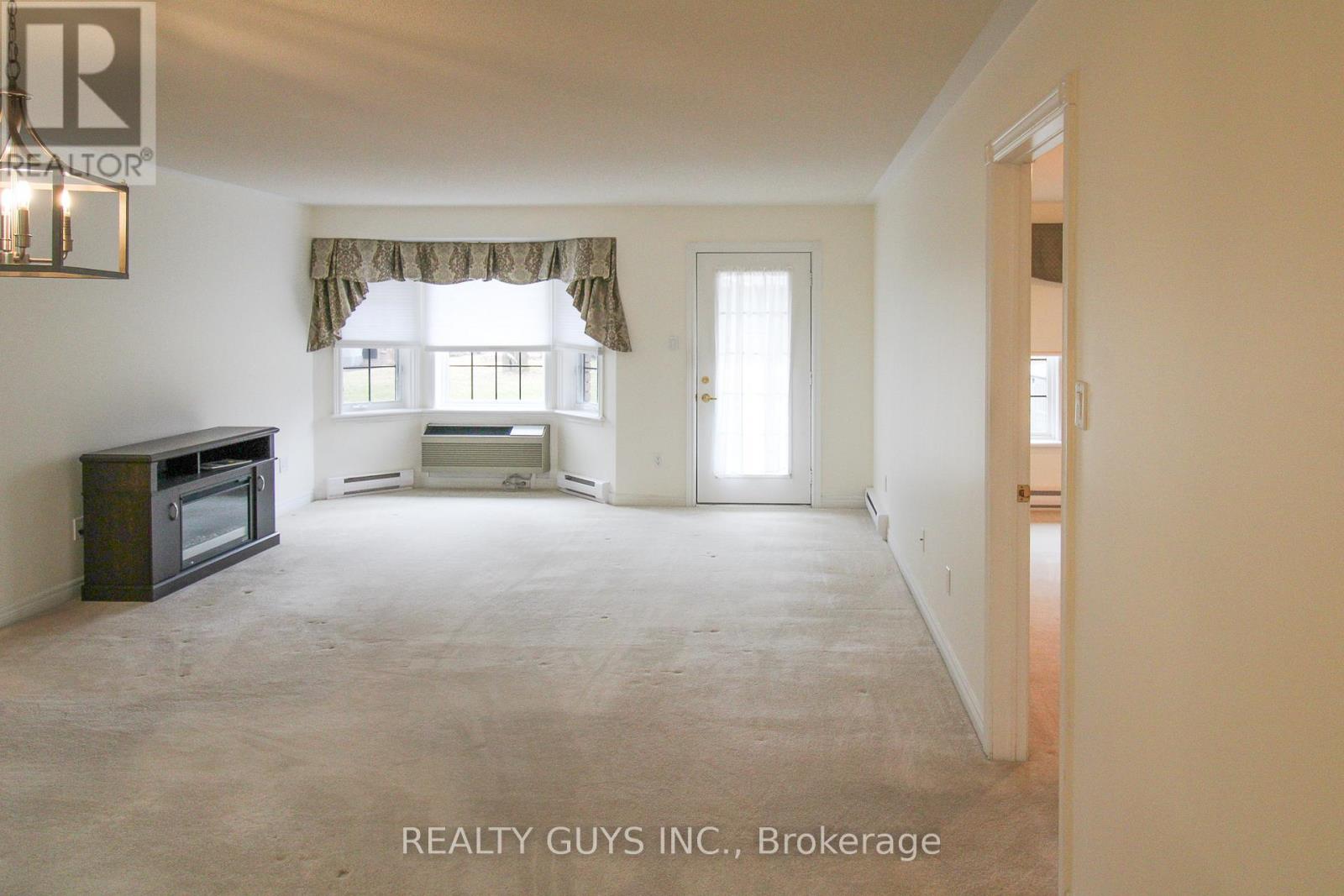 4 - 693 Whitaker Street, Peterborough East (North), Ontario  K9H 7K3 - Photo 18 - X12081922