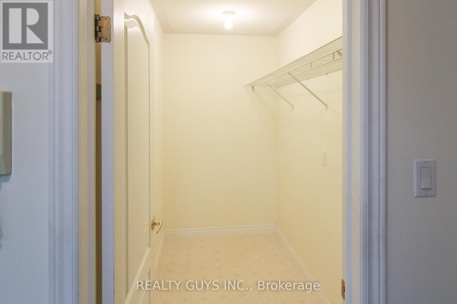4 - 693 Whitaker Street, Peterborough East (North), Ontario  K9H 7K3 - Photo 6 - X12081922