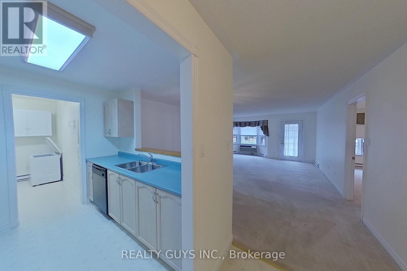 4 - 693 Whitaker Street, Peterborough East (North), Ontario  K9H 7K3 - Photo 7 - X12081922