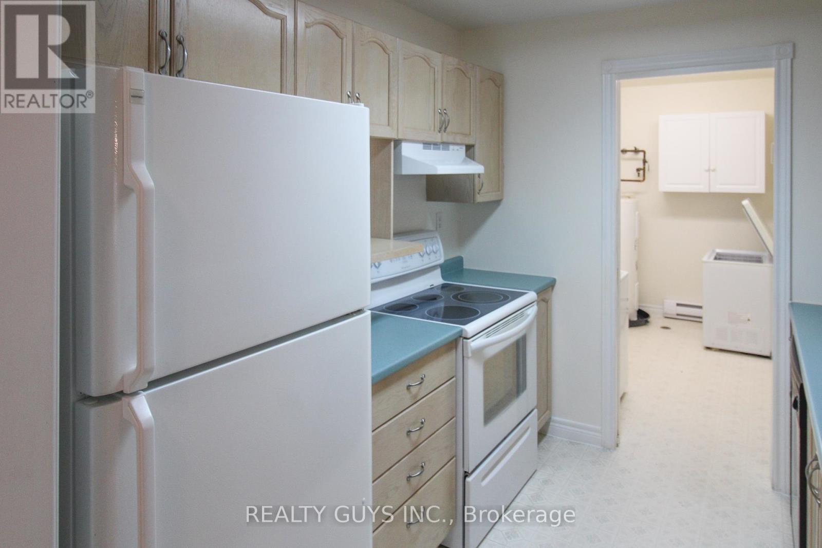4 - 693 Whitaker Street, Peterborough East (North), Ontario  K9H 7K3 - Photo 9 - X12081922