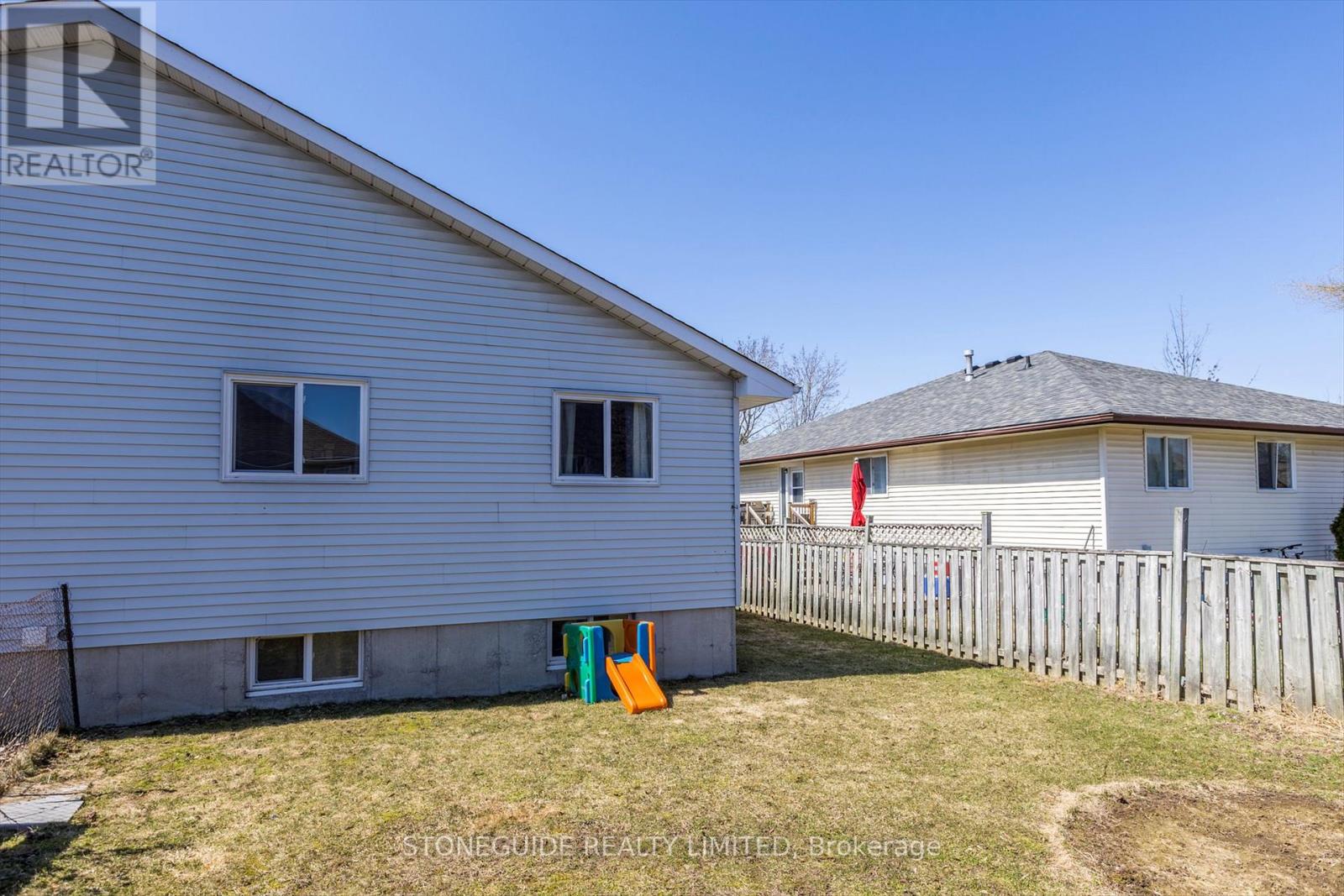 2182 Easthill Drive, Peterborough East (South), Ontario  K9L 1X3 - Photo 28 - X12082823