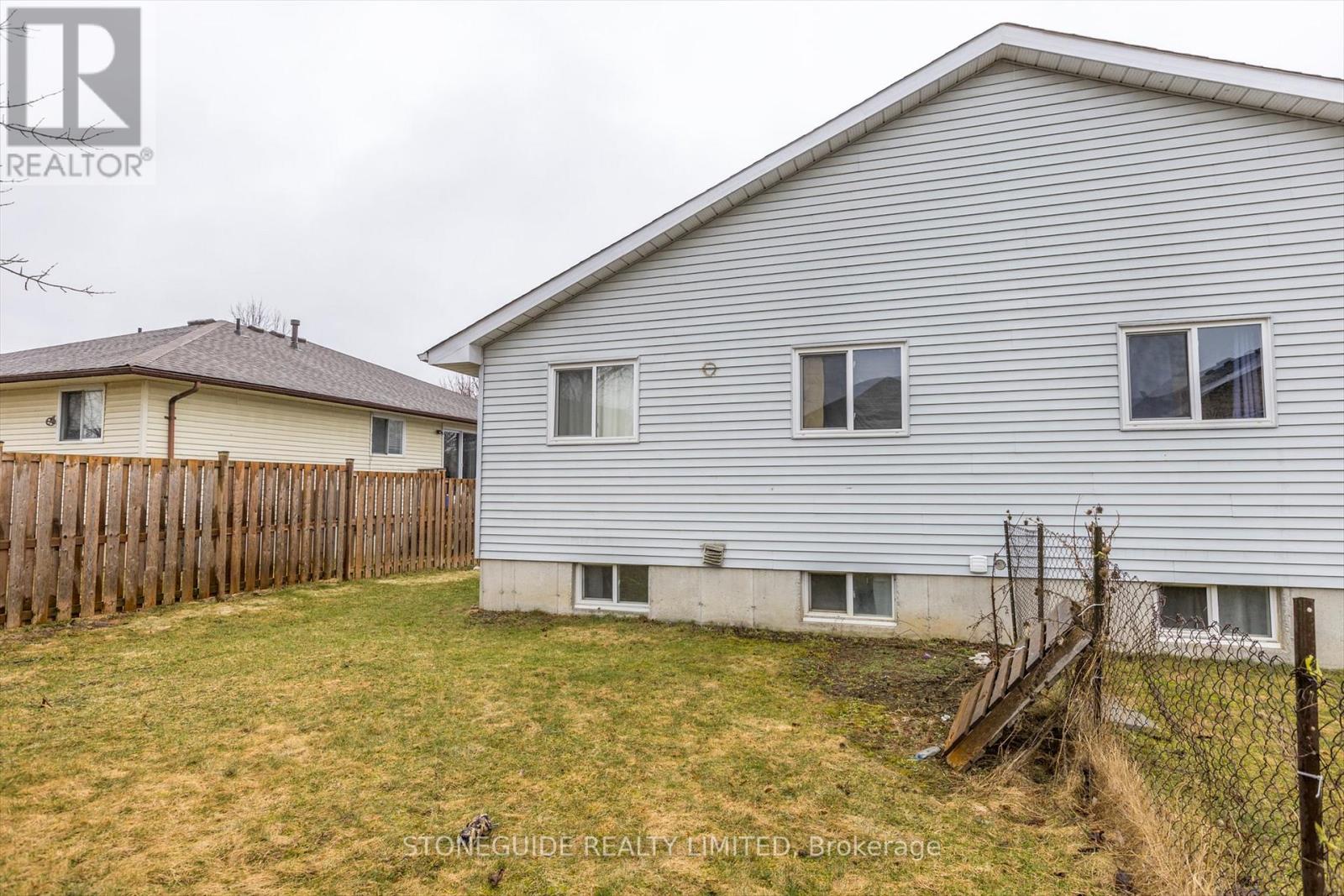 2180 Easthill Drive, Peterborough East (South), Ontario  K9L 1X3 - Photo 37 - X12082828