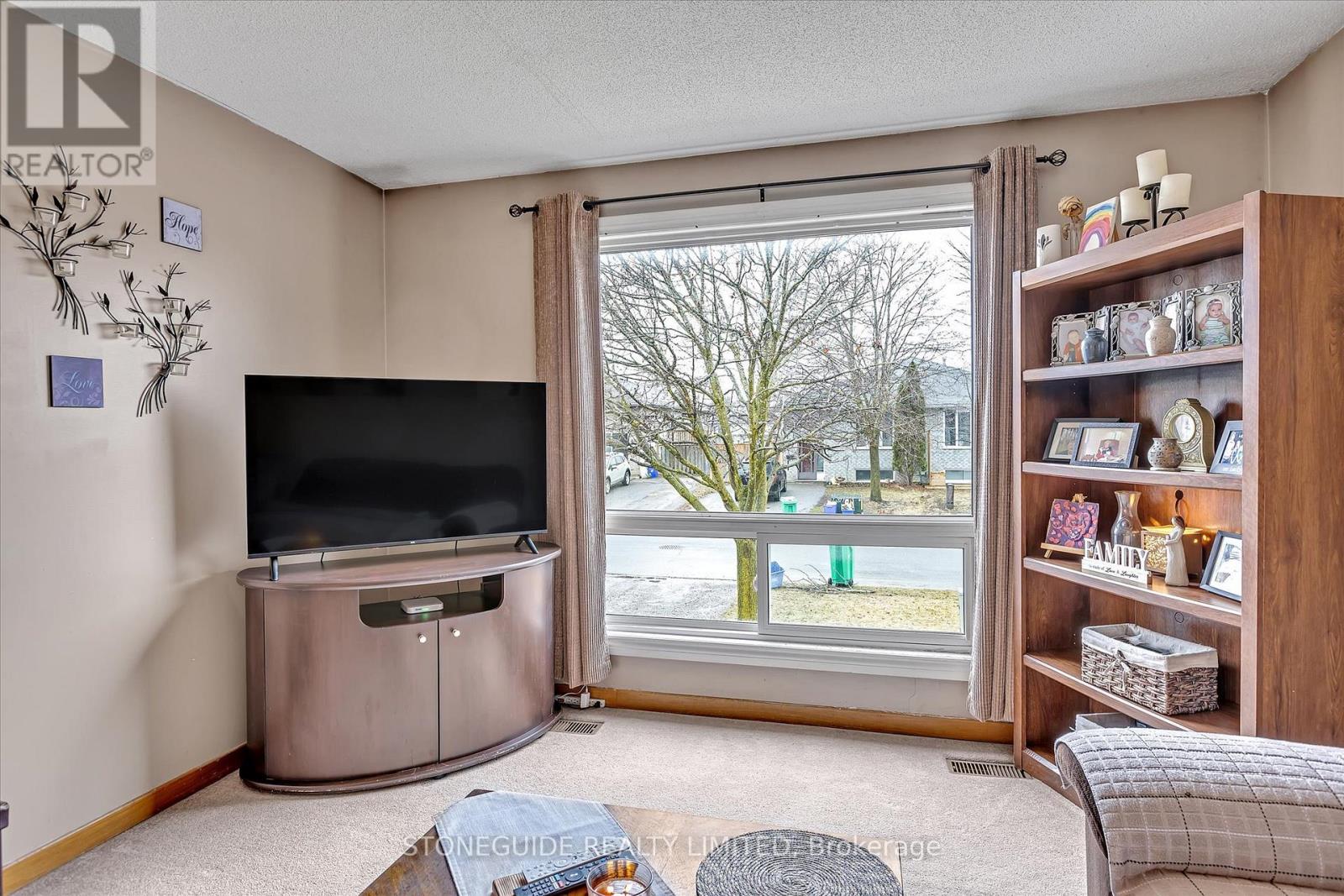 2180 Easthill Drive, Peterborough East (South), Ontario  K9L 1X3 - Photo 9 - X12082828