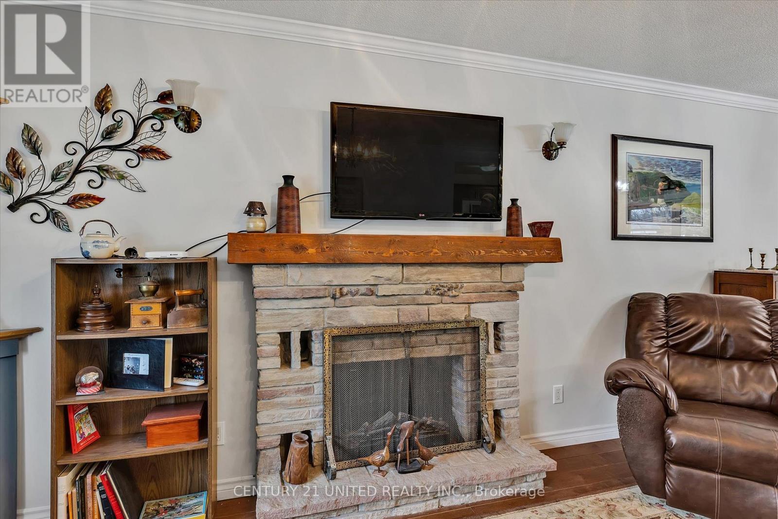 686 Corrigan Crescent, Peterborough South (East), Ontario  K9J 7N8 - Photo 18 - X12082957