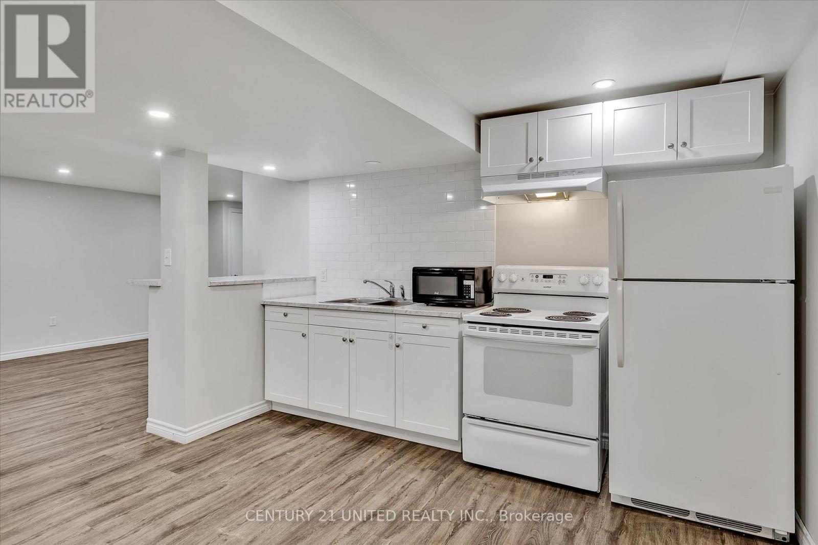 686 Corrigan Crescent, Peterborough South (East), Ontario  K9J 7N8 - Photo 40 - X12082957
