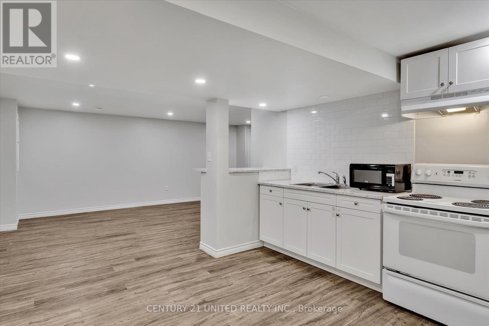 686 Corrigan Crescent, Peterborough South (East), Ontario  K9J 7N8 - Photo 41 - X12082957