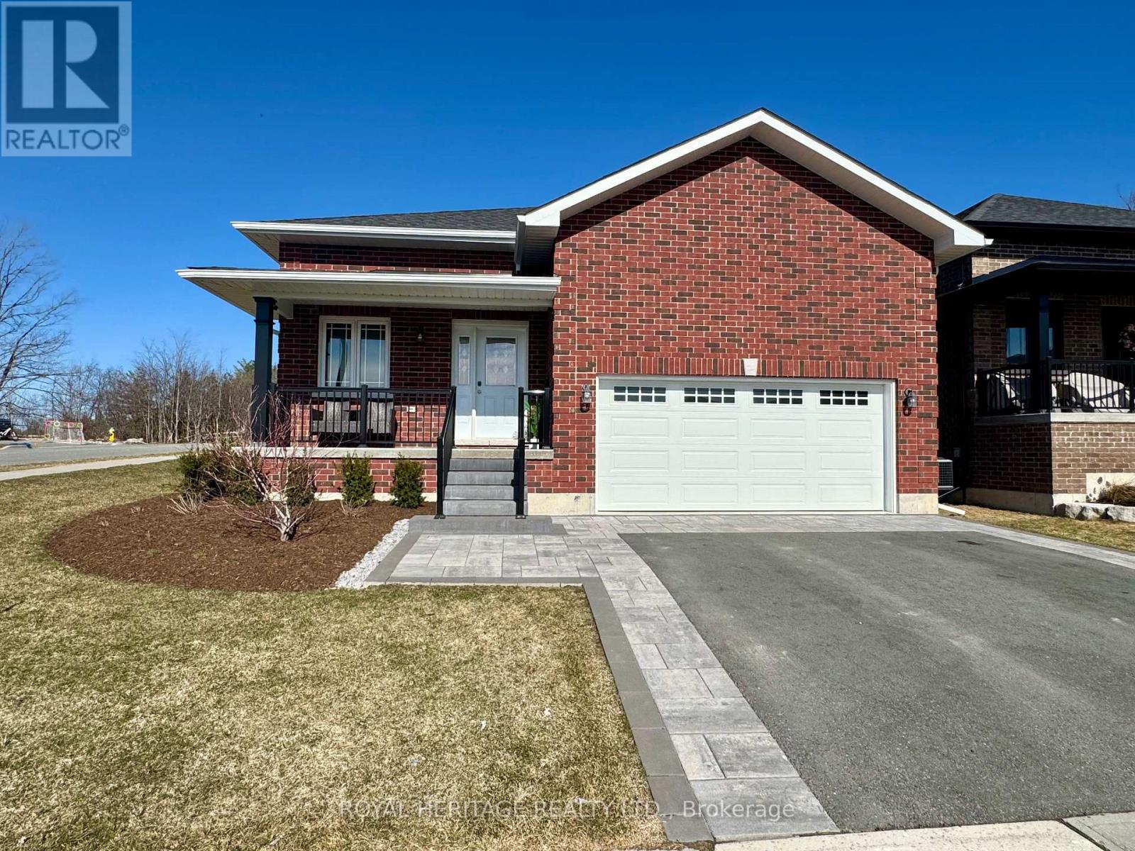 562 Joslin Street, Peterborough North (North), Ontario  K9J 0J1 - Photo 2 - X12083417