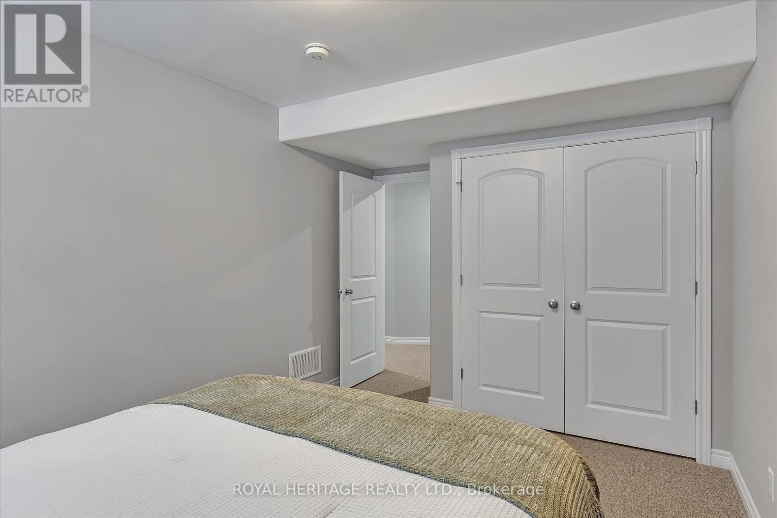 562 Joslin Street, Peterborough North (North), Ontario  K9J 0J1 - Photo 32 - X12083417