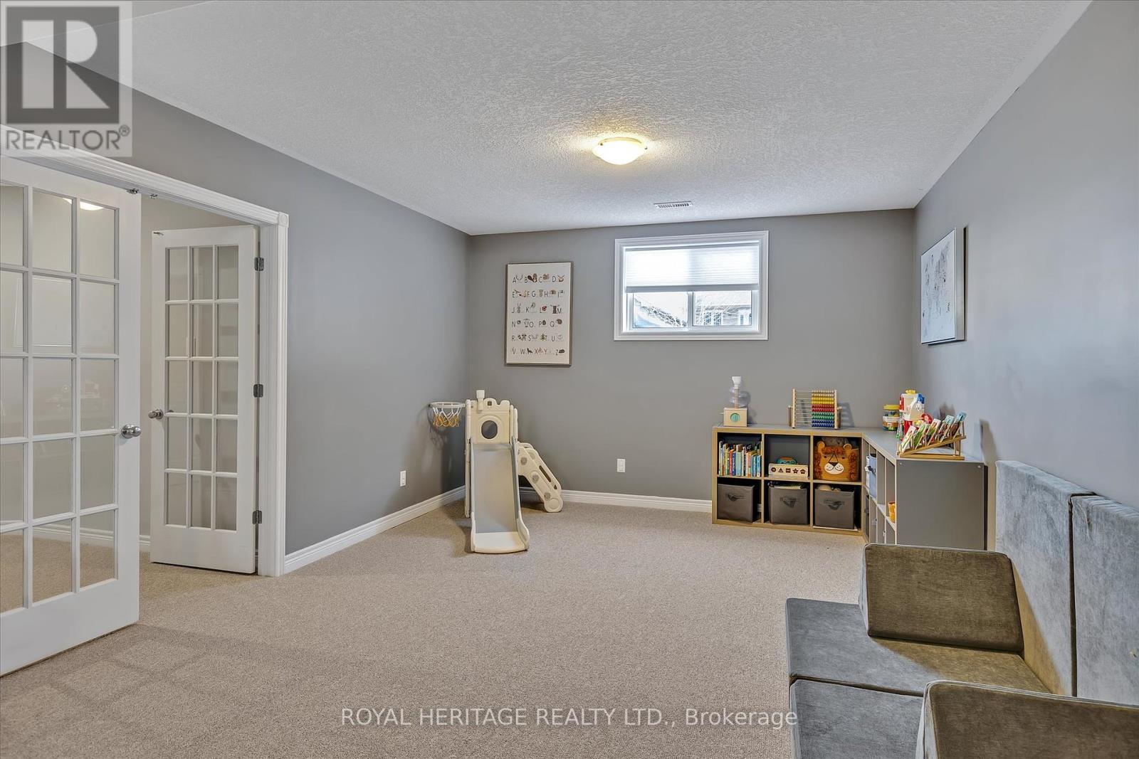 562 Joslin Street, Peterborough North (North), Ontario  K9J 0J1 - Photo 35 - X12083417