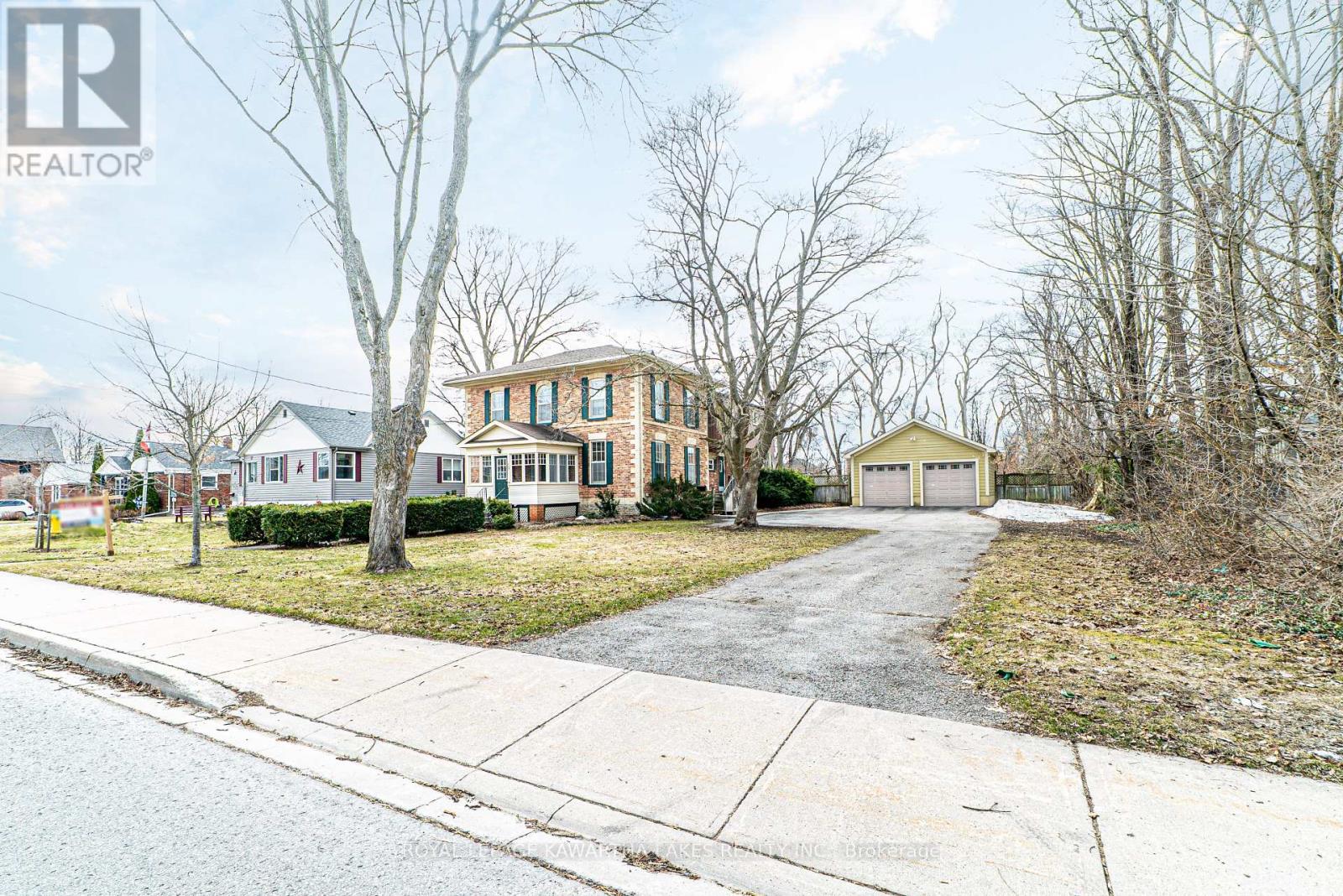 59 Regent Street, Kawartha Lakes (Lindsay), Ontario  K9V 3V3 - Photo 5 - X12083607