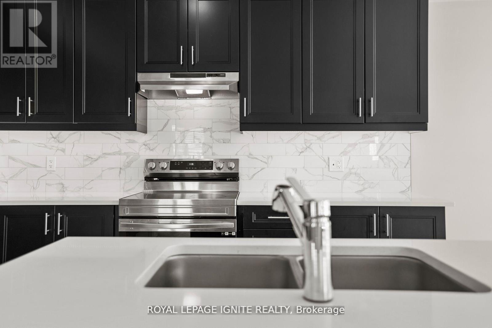 641 Lemay Grove, Peterborough North (North), Ontario  K9K 0G9 - Photo 17 - X12083786
