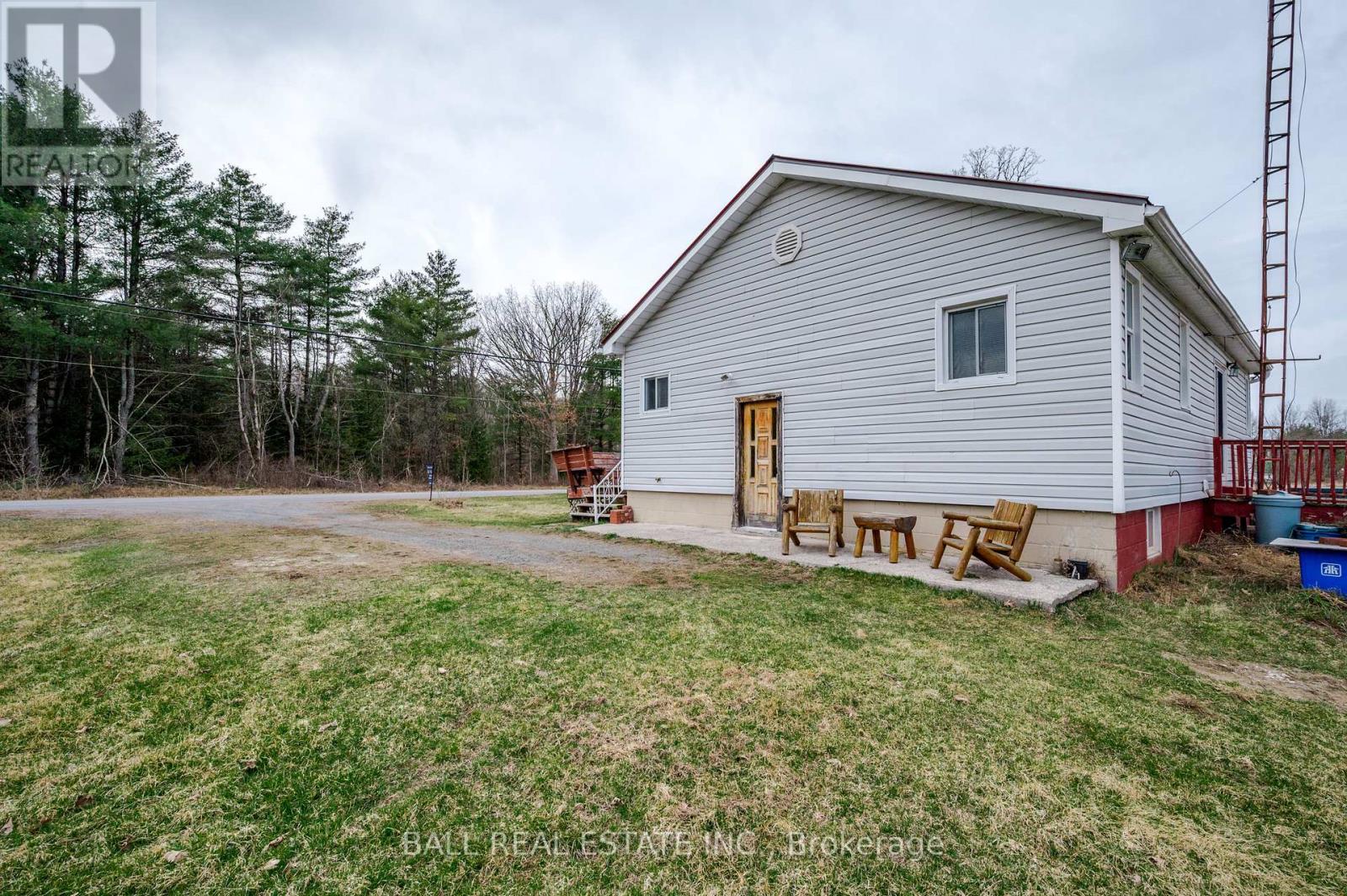 87 Blairton Road, Havelock-Belmont-Methuen (Belmont-Methuen), Ontario  K0L 1Z0 - Photo 38 - X12084170