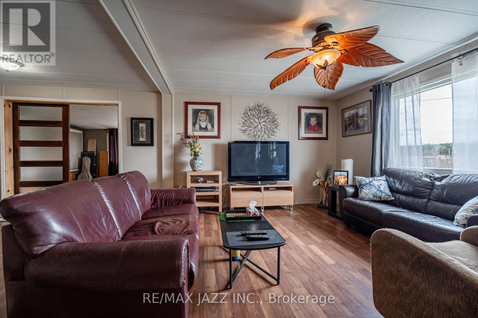 8 Almac Drive, Havelock-Belmont-Methuen (Belmont-Methuen), Ontario  K0L 1Z0 - Photo 4 - X12084451