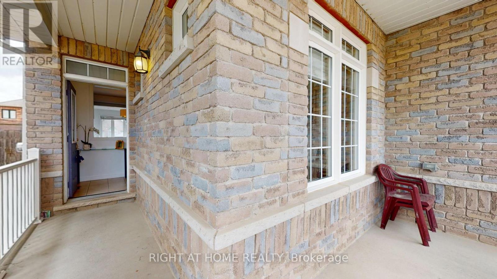 99 Grady Drive, Clarington (Newcastle), Ontario  L1B 0C6 - Photo 10 - E12085363
