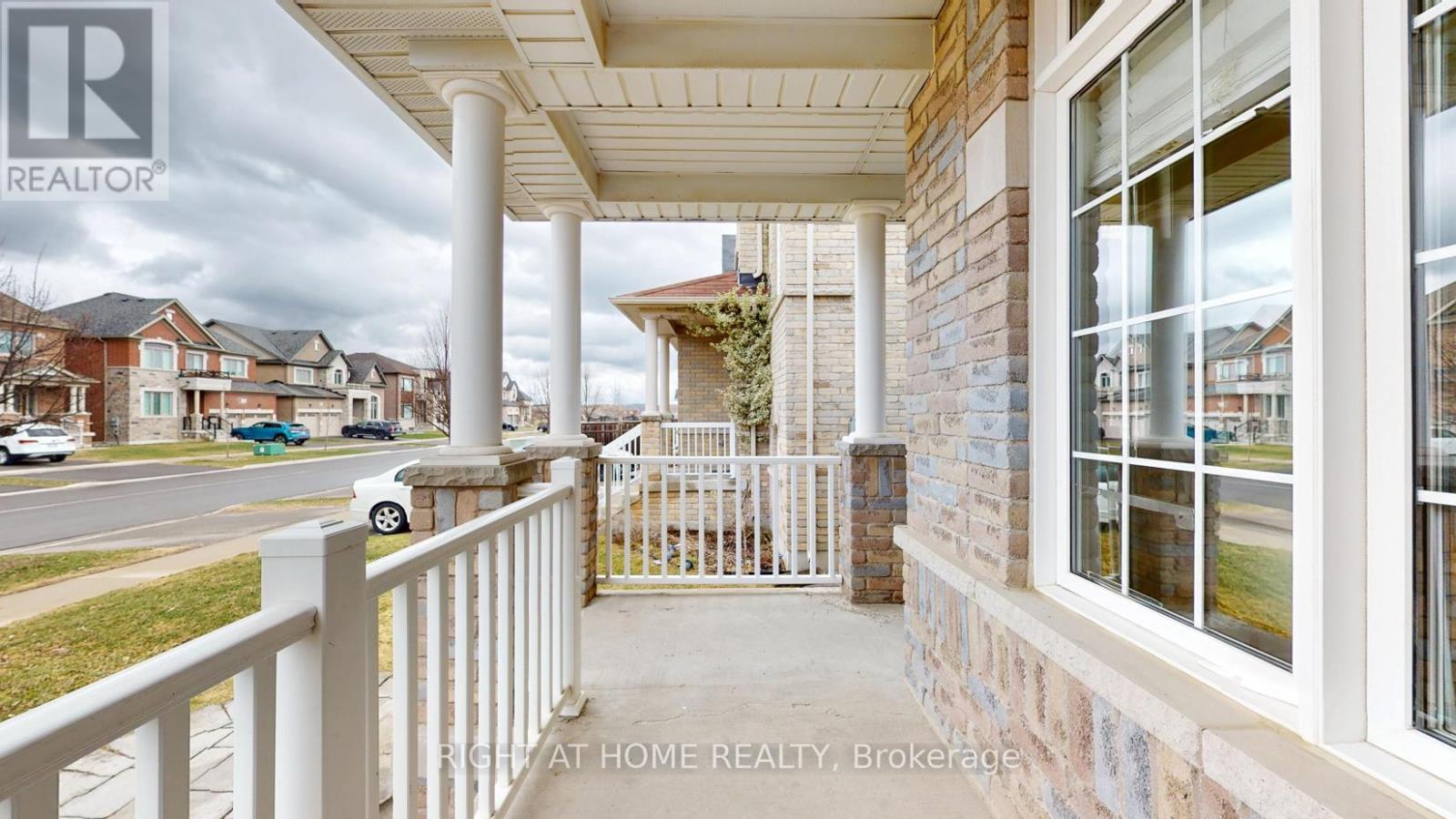 99 Grady Drive, Clarington (Newcastle), Ontario  L1B 0C6 - Photo 11 - E12085363