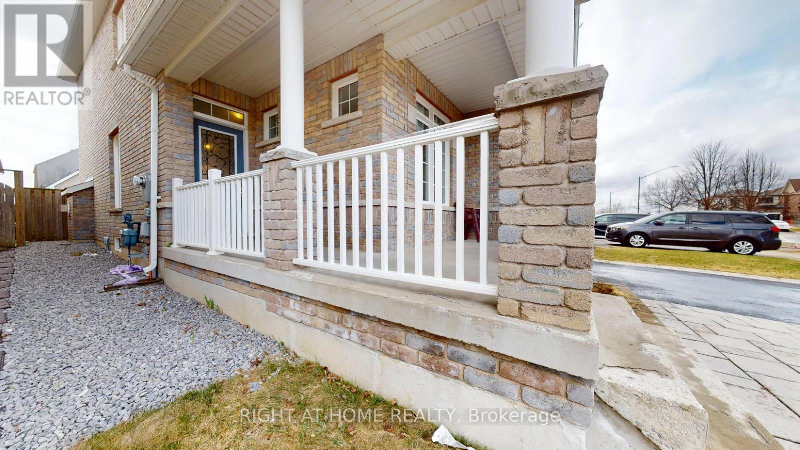 99 Grady Drive, Clarington (Newcastle), Ontario  L1B 0C6 - Photo 3 - E12085363