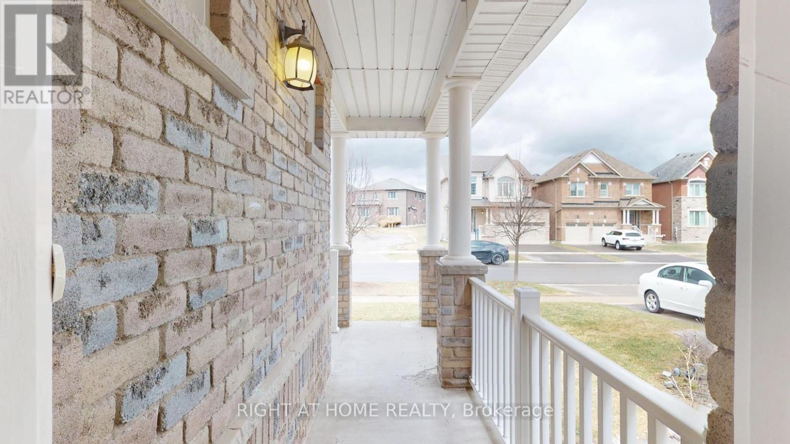 99 Grady Drive, Clarington (Newcastle), Ontario  L1B 0C6 - Photo 8 - E12085363
