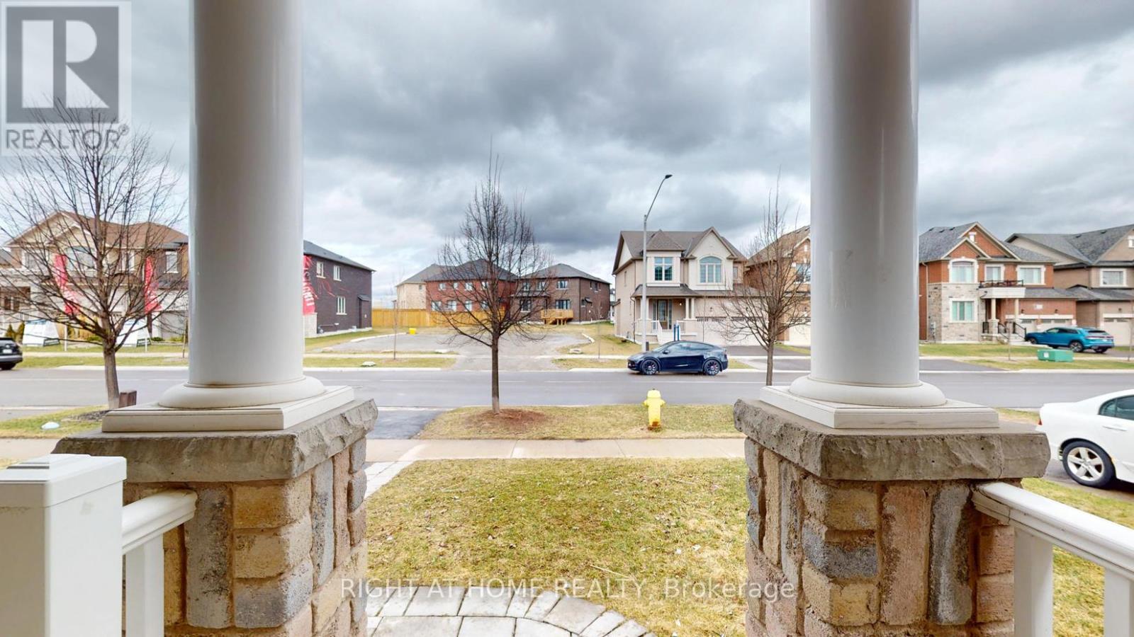 99 Grady Drive, Clarington (Newcastle), Ontario  L1B 0C6 - Photo 9 - E12085363