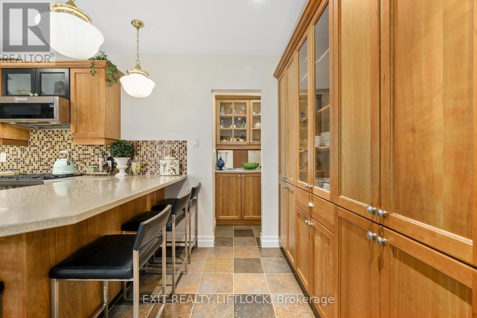 78 Edgewood Road, Peterborough West (North), Ontario  K9J 6V8 - Photo 10 - X12085905
