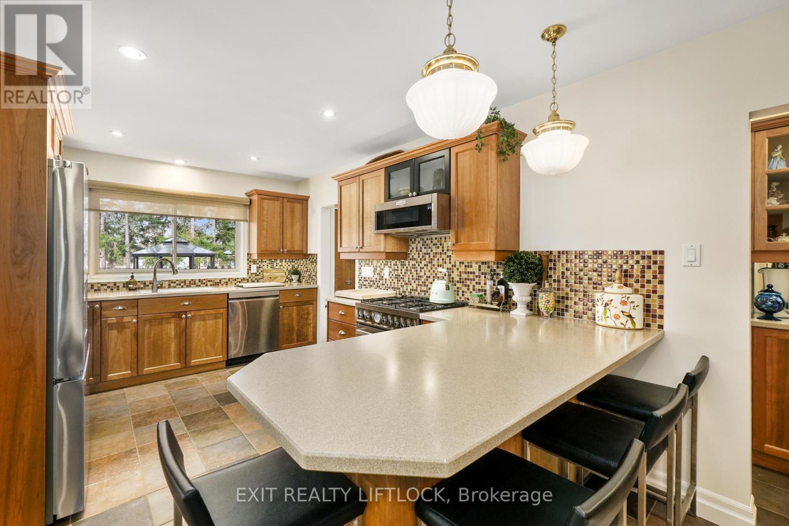 78 Edgewood Road, Peterborough West (North), Ontario  K9J 6V8 - Photo 12 - X12085905