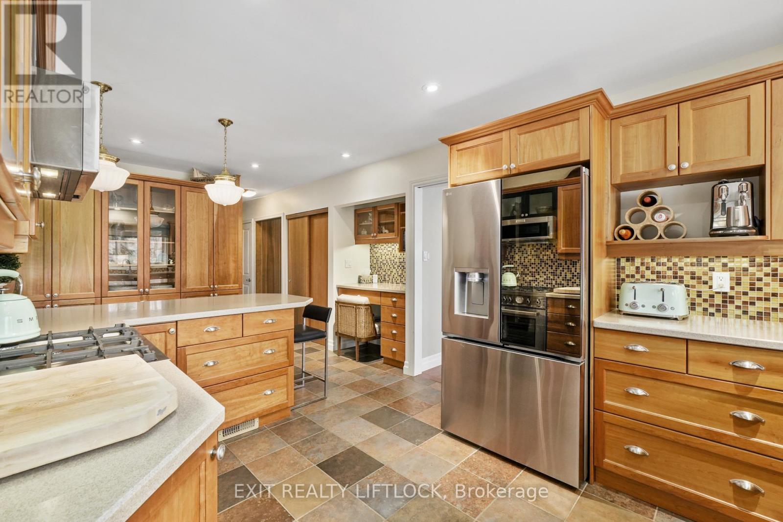 78 Edgewood Road, Peterborough West (North), Ontario  K9J 6V8 - Photo 13 - X12085905
