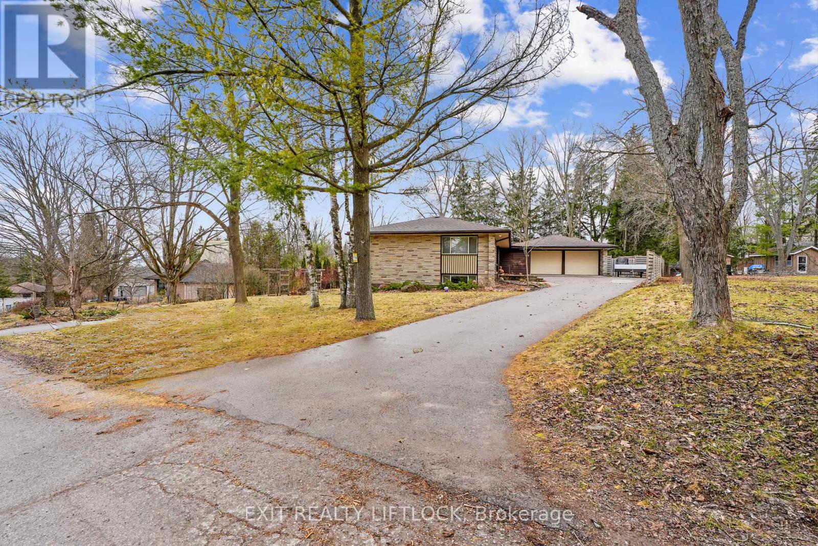 78 Edgewood Road, Peterborough West (North), Ontario  K9J 6V8 - Photo 3 - X12085905