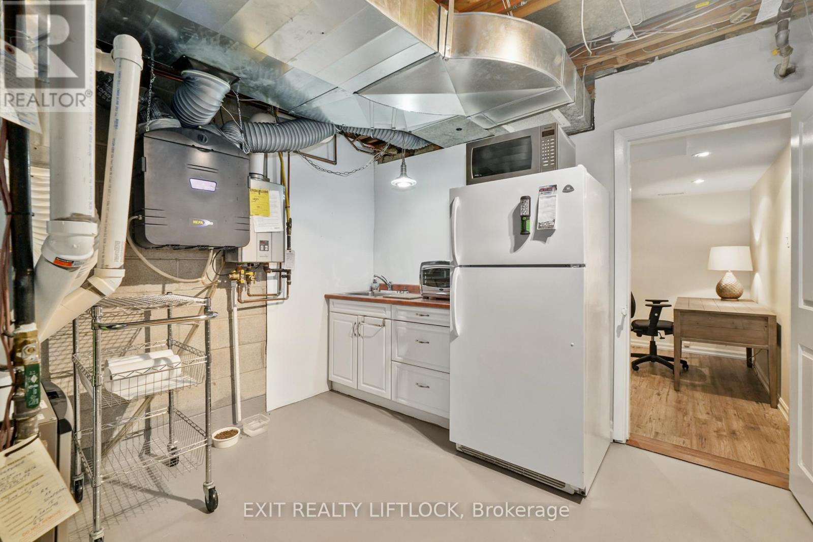 78 Edgewood Road, Peterborough West (North), Ontario  K9J 6V8 - Photo 41 - X12085905