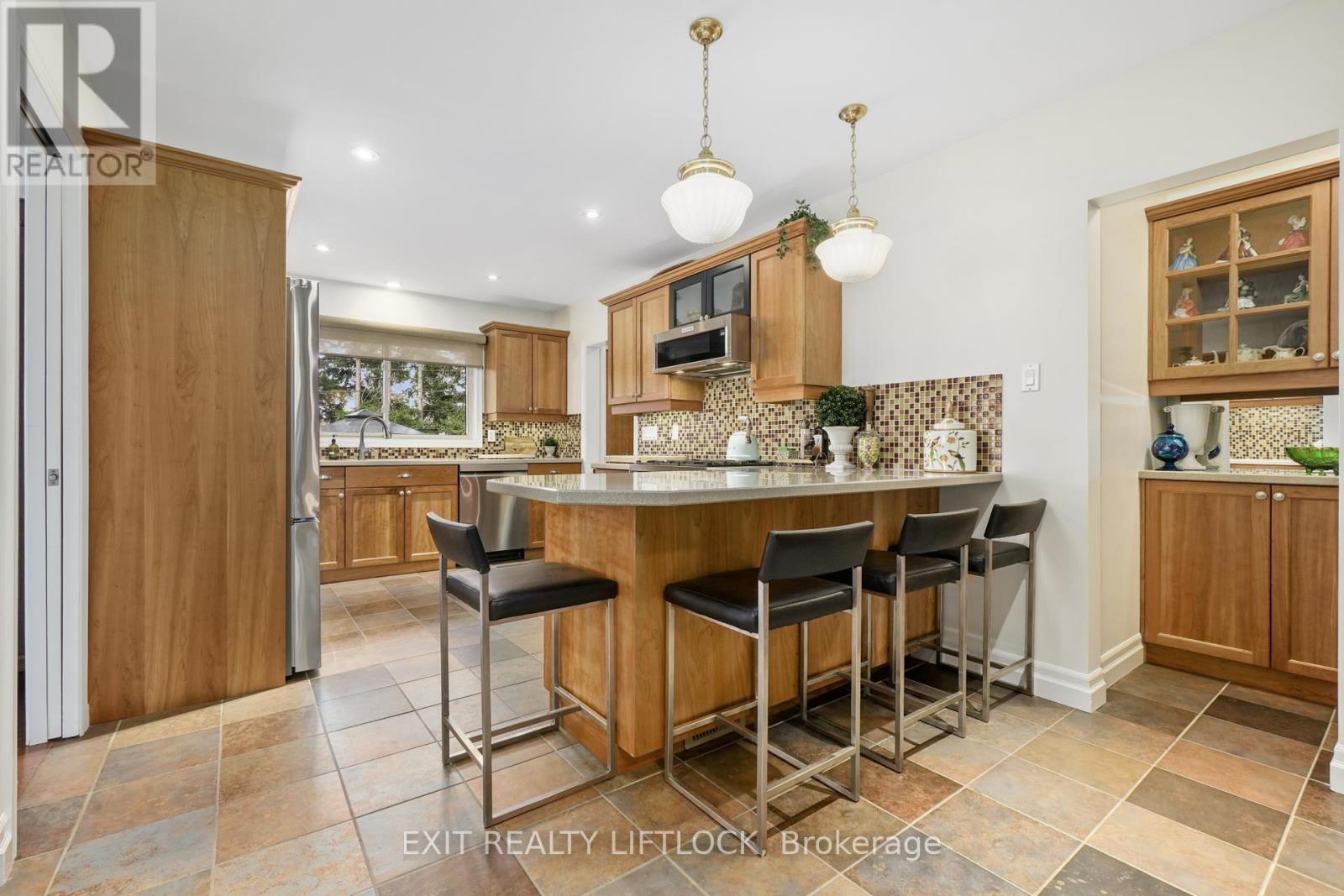 78 Edgewood Road, Peterborough West (North), Ontario  K9J 6V8 - Photo 9 - X12085905