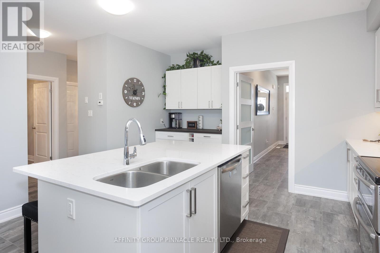 17 Veteran's Road, Otonabee-South Monaghan, Ontario  K9J 0K2 - Photo 14 - X12086603