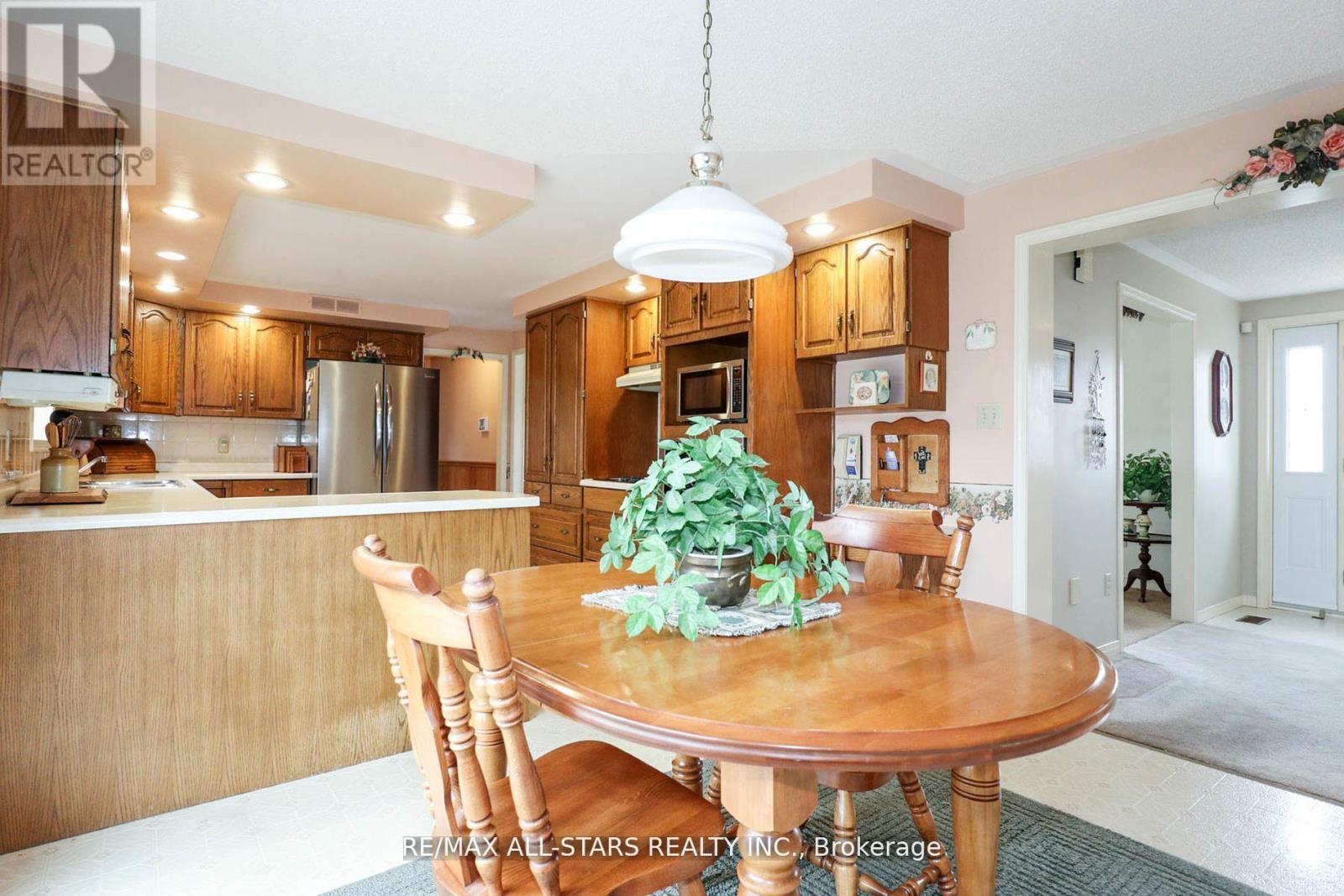 80 Crosswind Road, Kawartha Lakes (Ops), Ontario  K0L 2X0 - Photo 12 - X12087127