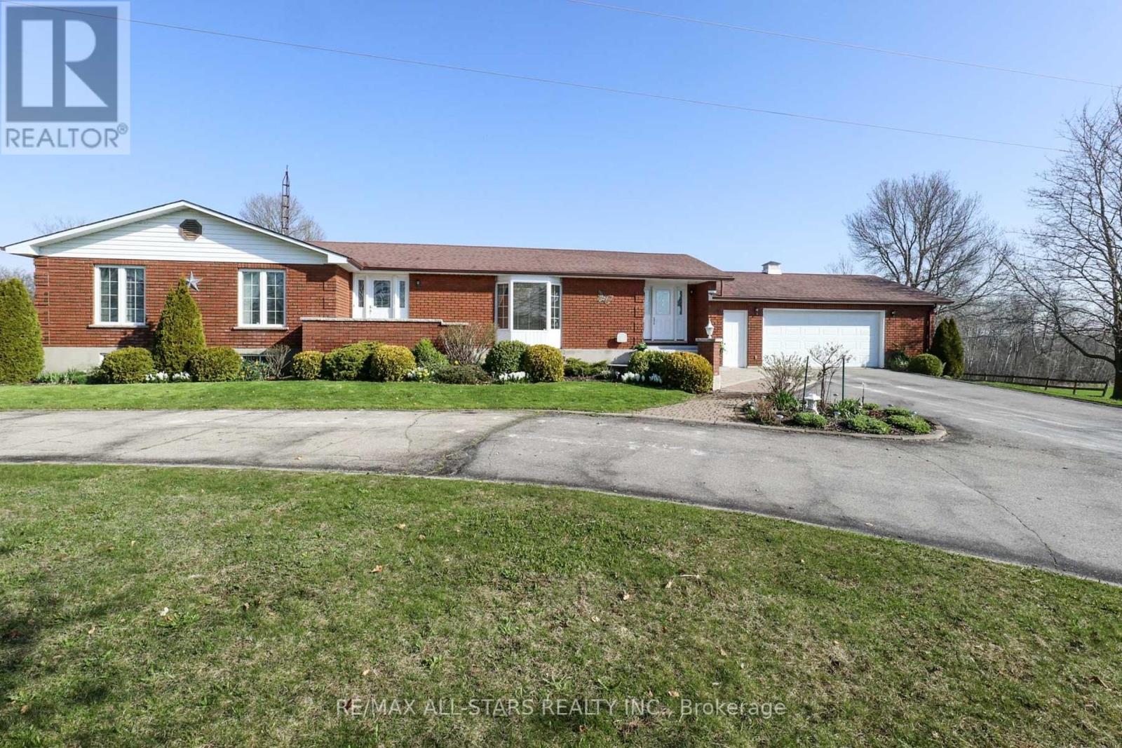 80 Crosswind Road, Kawartha Lakes (Ops), Ontario  K0L 2X0 - Photo 3 - X12087127