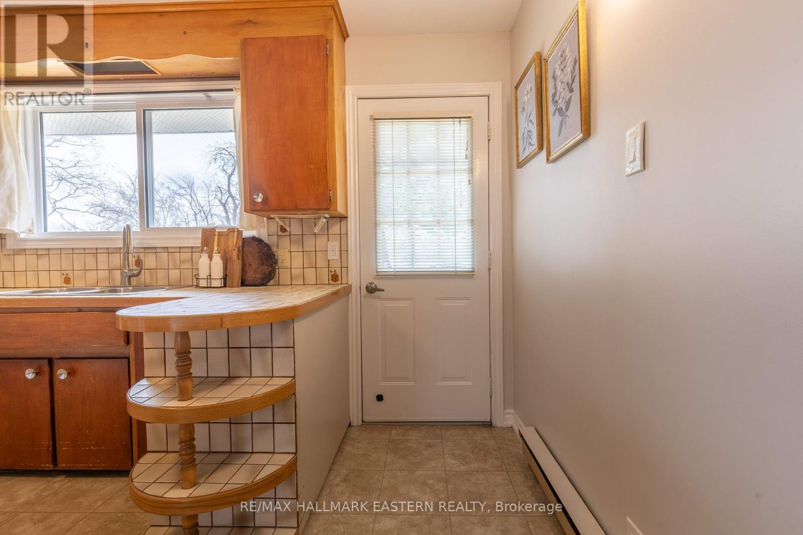 204 Hillview Drive, Peterborough North (South), Ontario  K9K 2N2 - Photo 10 - X12087145