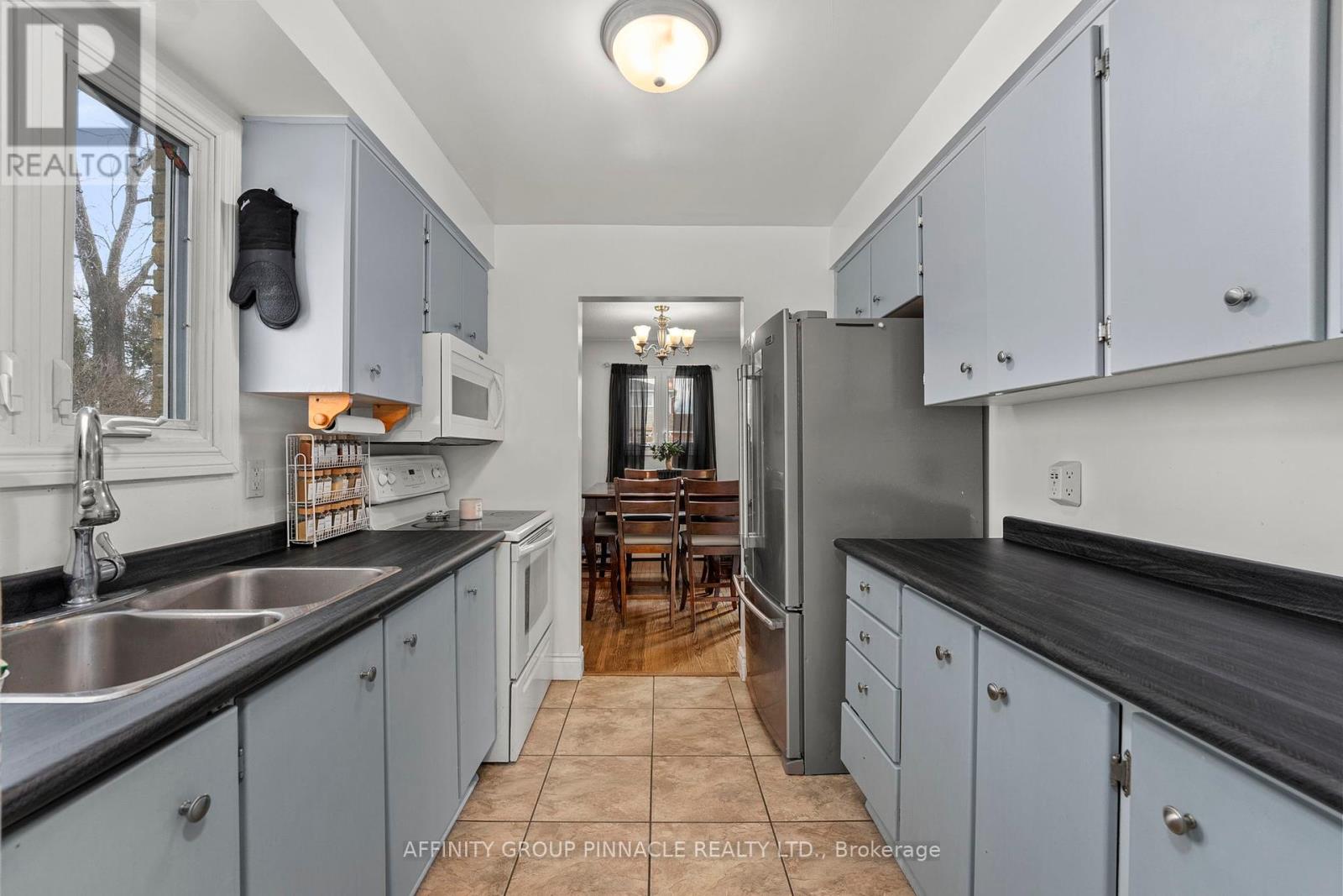 115 Orchard Park Road, Kawartha Lakes (Lindsay), Ontario  K9V 4V8 - Photo 14 - X12087178