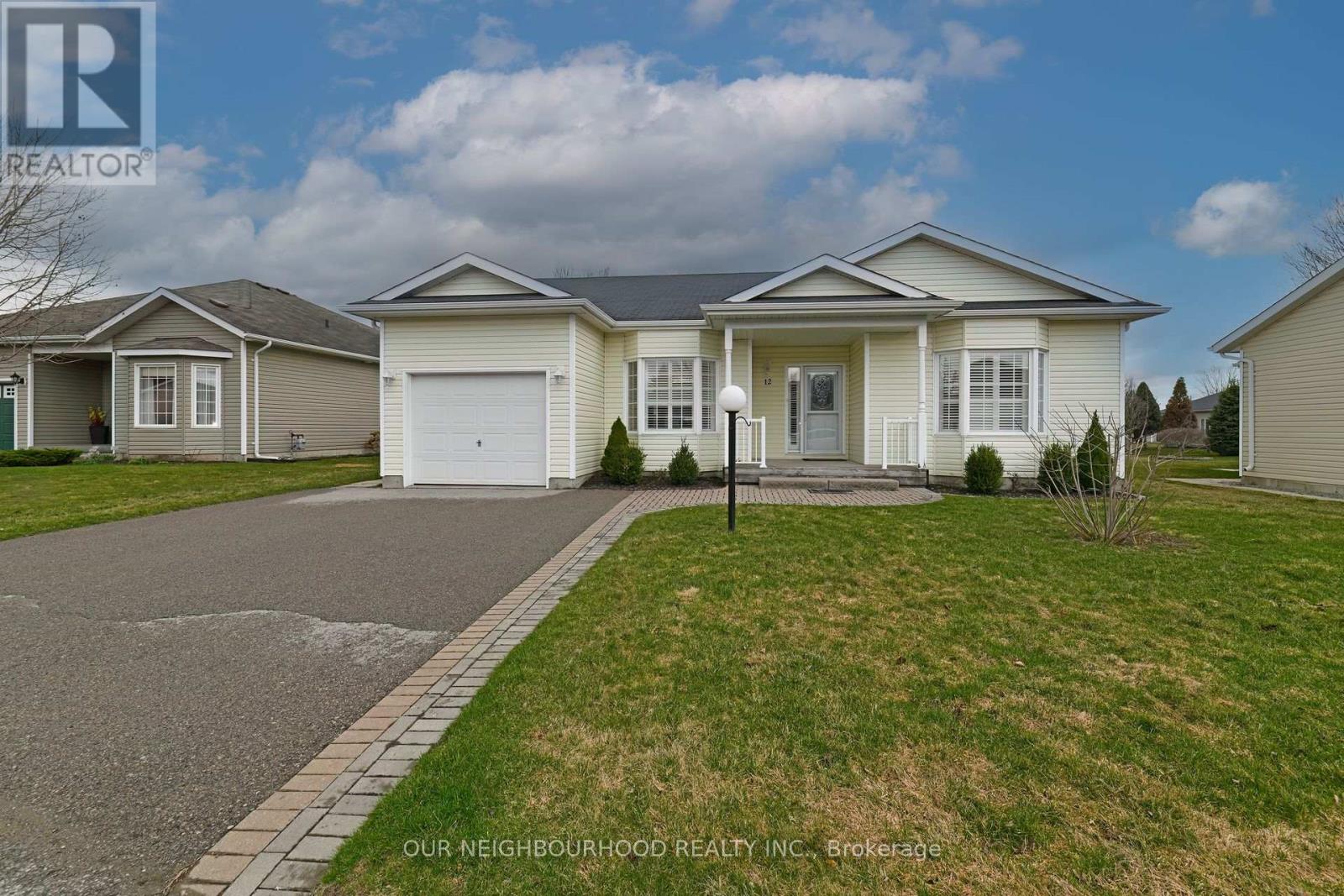 12 Heatherlea Drive, Clarington (Newcastle), Ontario  L1B 1B9 - Photo 1 - E12088034