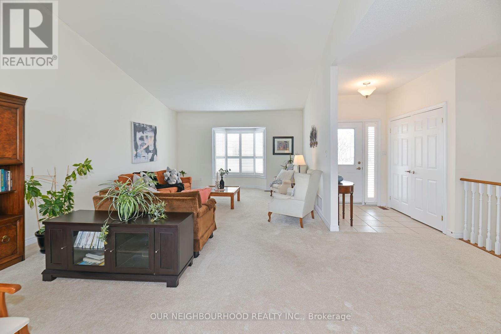 12 Heatherlea Drive, Clarington (Newcastle), Ontario  L1B 1B9 - Photo 2 - E12088034