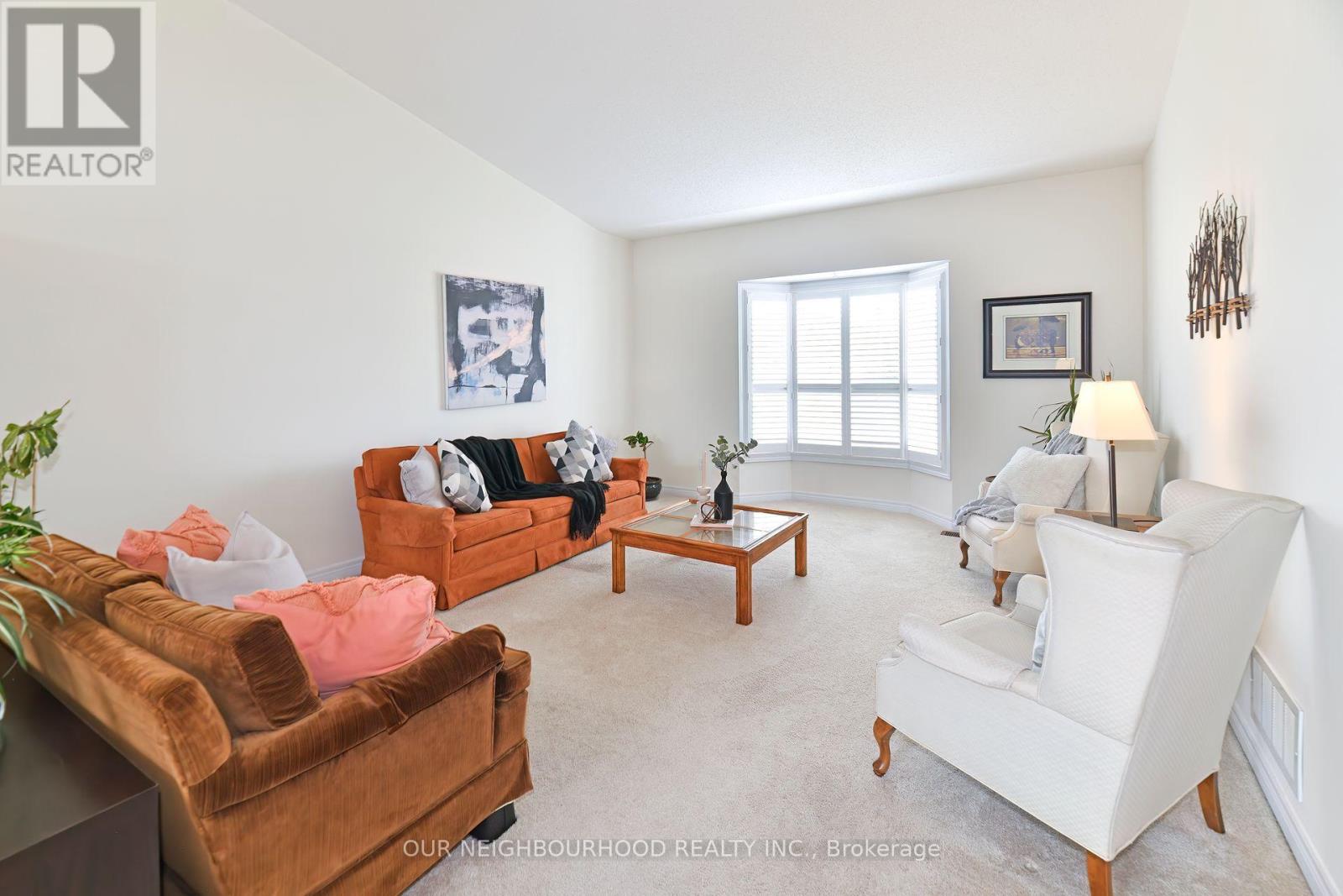 12 Heatherlea Drive, Clarington (Newcastle), Ontario  L1B 1B9 - Photo 5 - E12088034