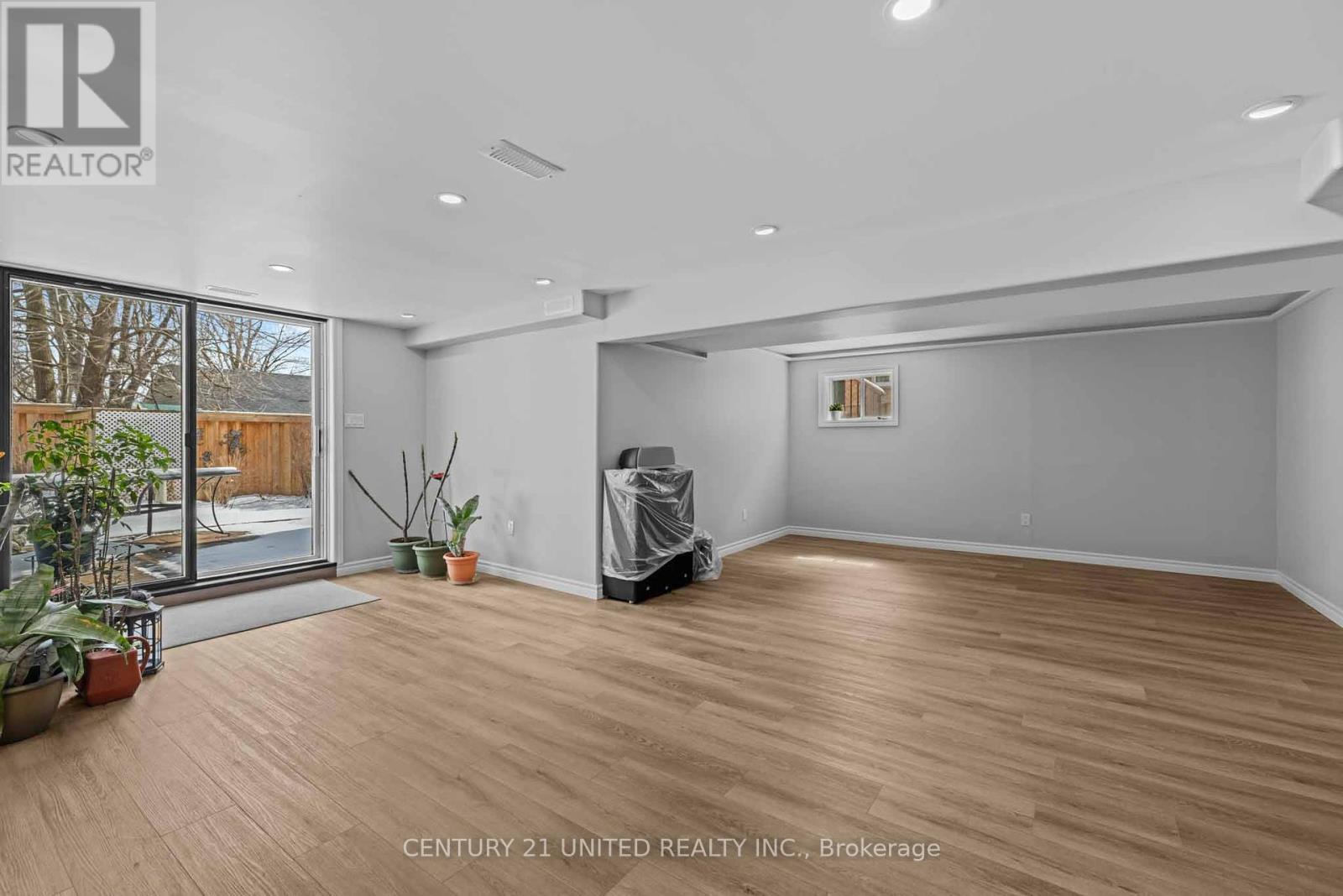 1688 Waddell Avenue, Peterborough West (South), Ontario  K9K 2G6 - Photo 28 - X12088322