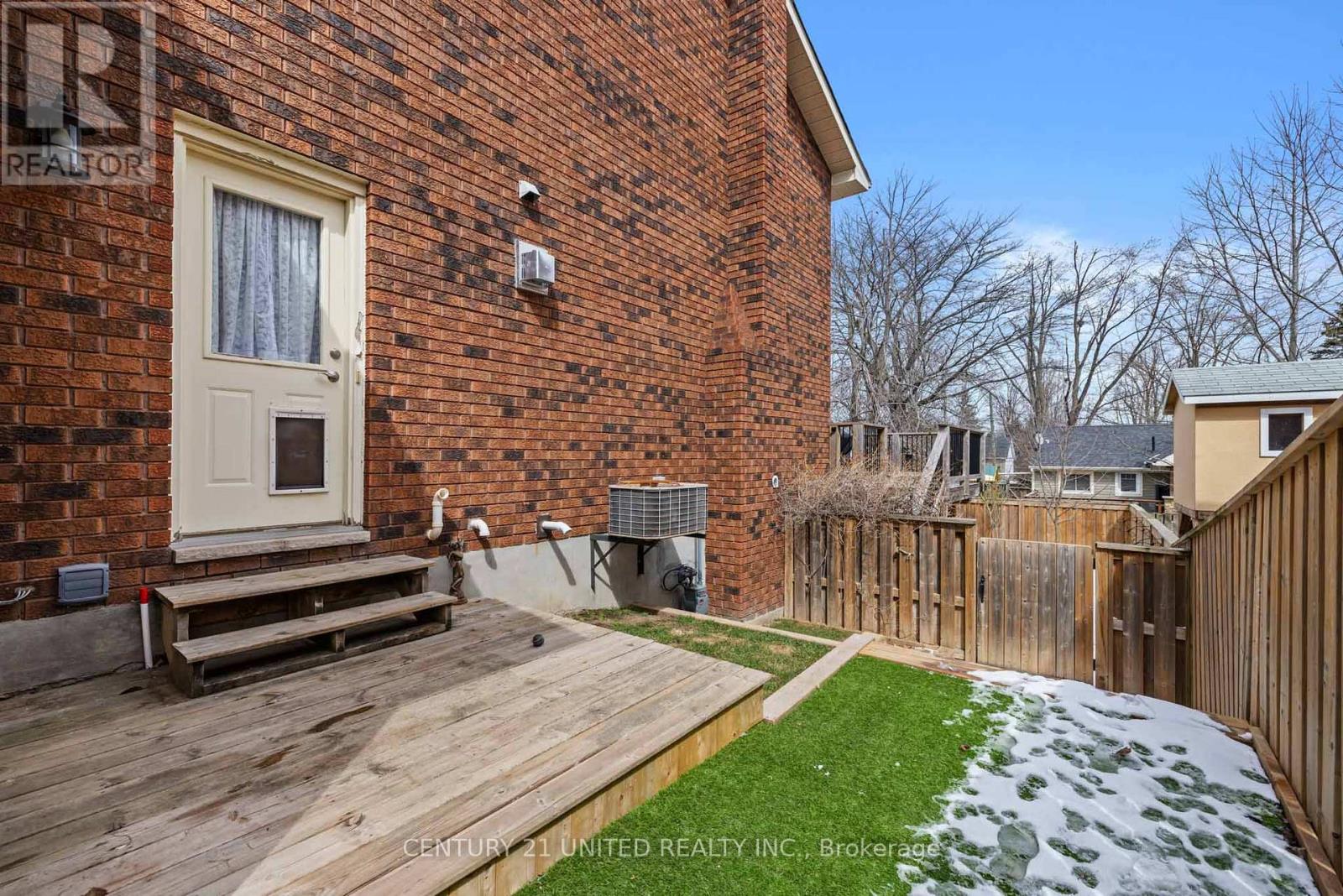 1688 Waddell Avenue, Peterborough West (South), Ontario  K9K 2G6 - Photo 33 - X12088322