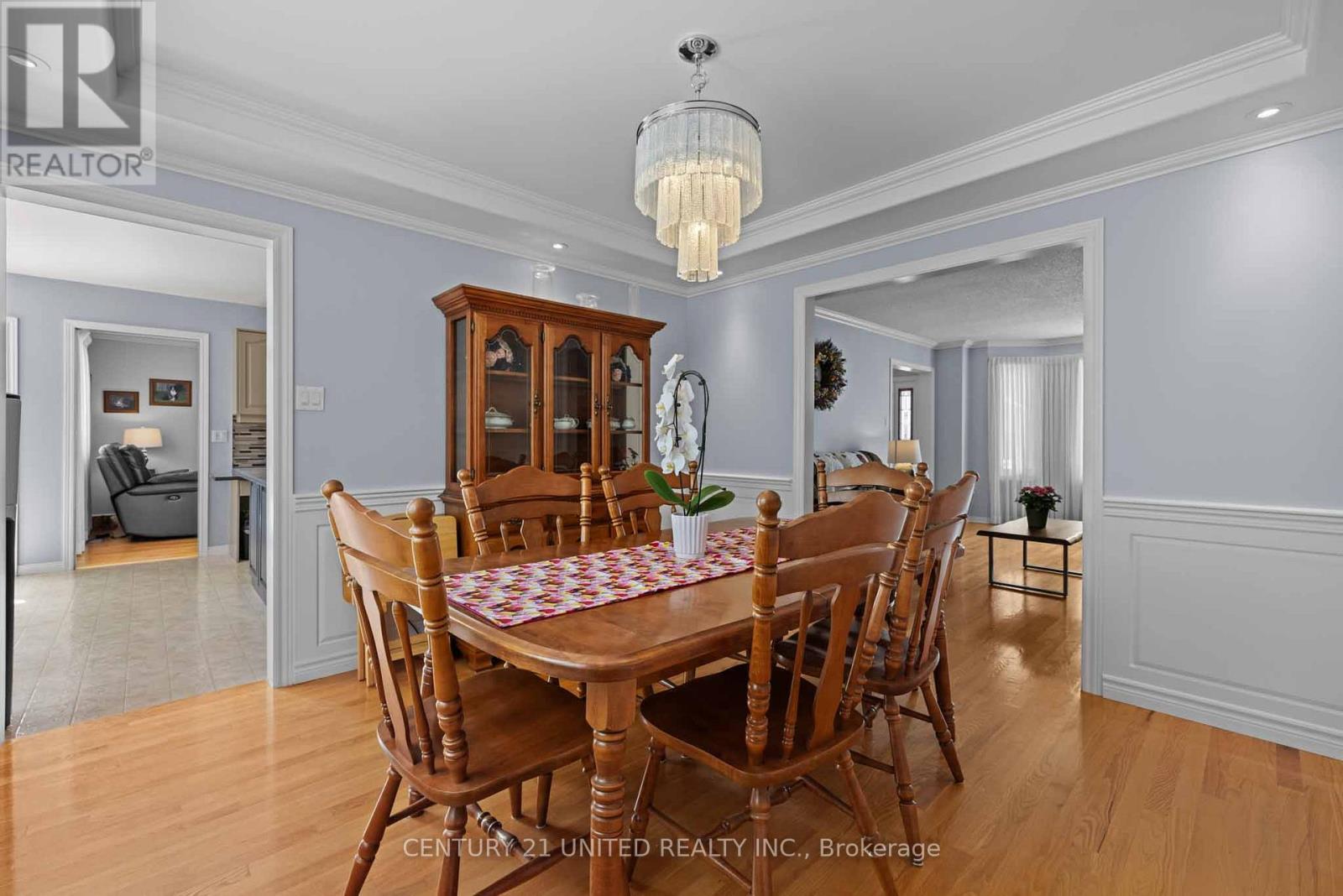 1688 Waddell Avenue, Peterborough West (South), Ontario  K9K 2G6 - Photo 8 - X12088322