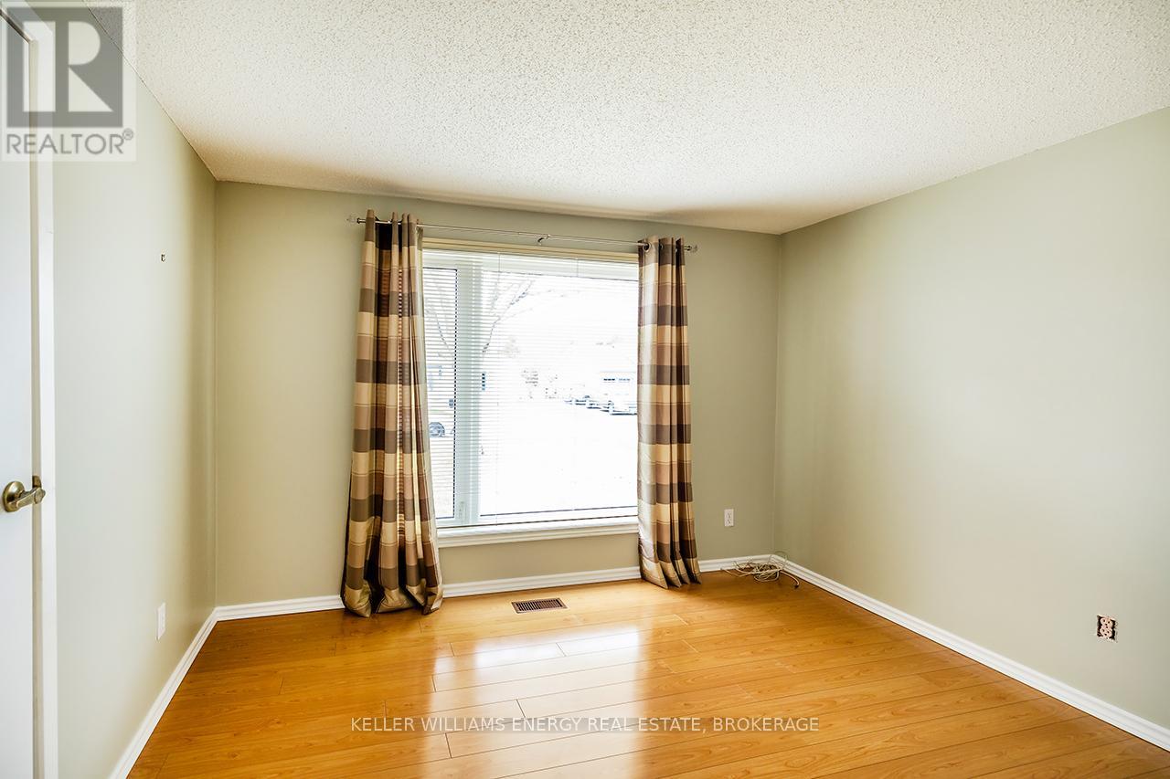 14 Fairway Drive, Clarington (Newcastle), Ontario  L1B 1B3 - Photo 18 - E12088558