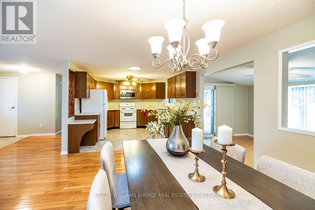 14 Fairway Drive, Clarington (Newcastle), Ontario  L1B 1B3 - Photo 9 - E12088558