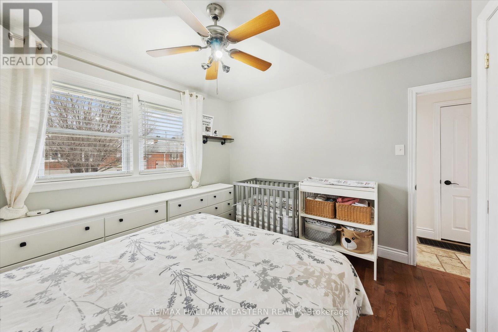 508 Erskine Avenue, Peterborough South (West), Ontario  K9J 5T4 - Photo 17 - X12088460