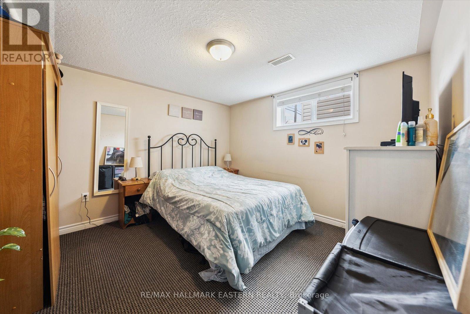 508 Erskine Avenue, Peterborough South (West), Ontario  K9J 5T4 - Photo 26 - X12088460