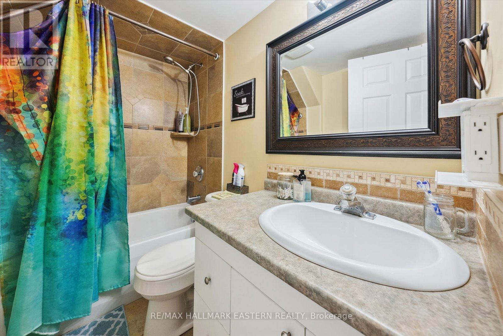 508 Erskine Avenue, Peterborough South (West), Ontario  K9J 5T4 - Photo 29 - X12088460