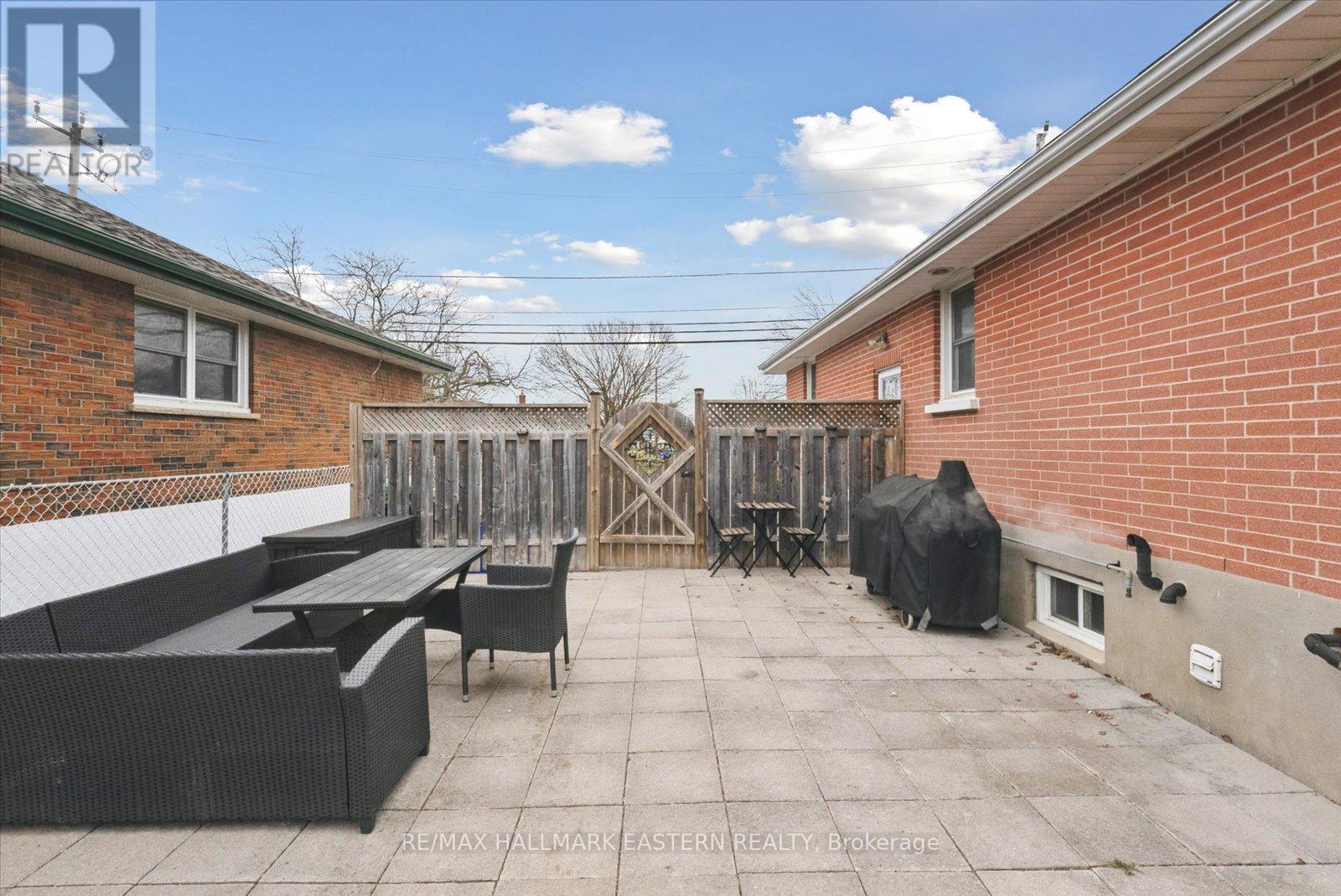 508 Erskine Avenue, Peterborough South (West), Ontario  K9J 5T4 - Photo 30 - X12088460