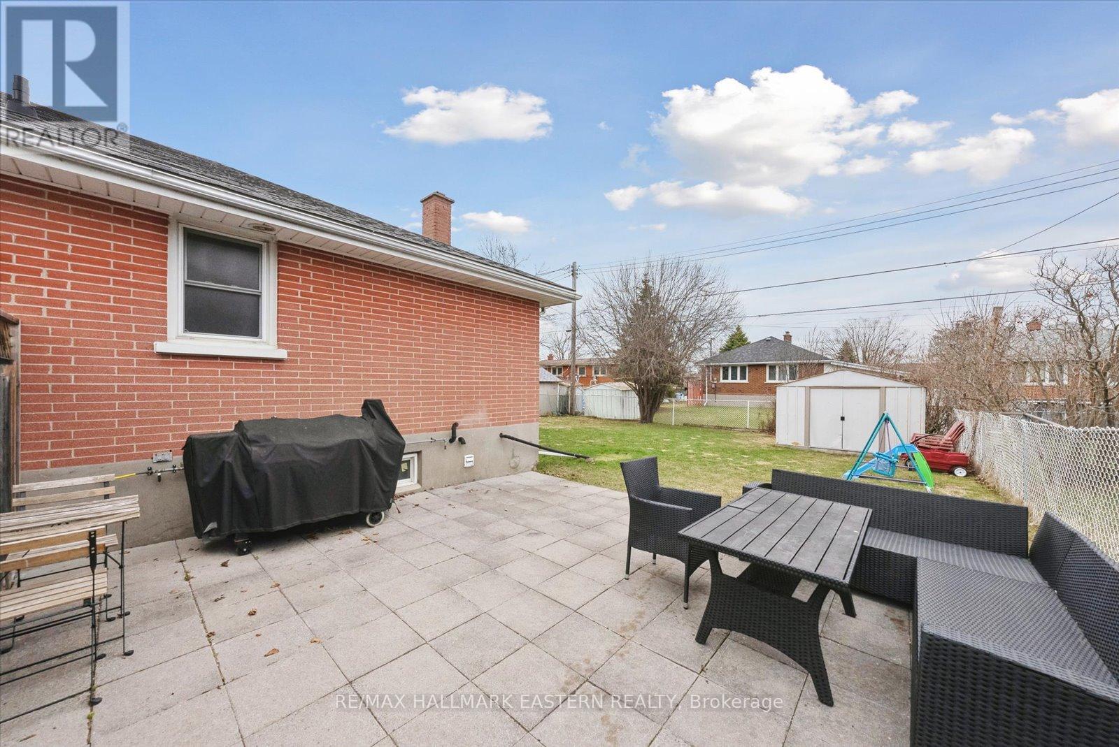 508 Erskine Avenue, Peterborough South (West), Ontario  K9J 5T4 - Photo 33 - X12088460