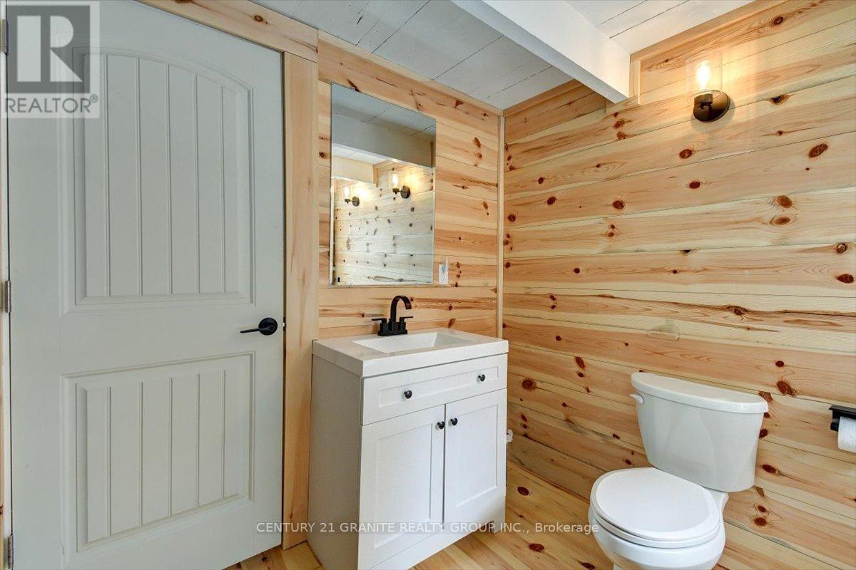 1548 Madawaska Road, Hastings Highlands (Wicklow Ward), Ontario  K0L 2K0 - Photo 10 - X12088552
