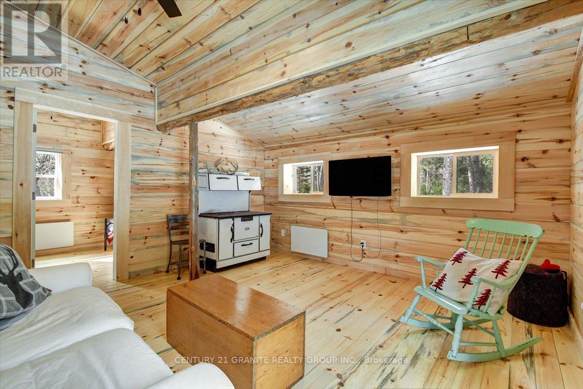 1548 Madawaska Road, Hastings Highlands (Wicklow Ward), Ontario  K0L 2K0 - Photo 12 - X12088552